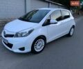 Білий Тойота Яріс, об'ємом двигуна 1.33 л та пробігом 86 тис. км за 11000 $, фото 1 на Automoto.ua