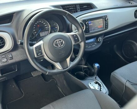 Белый Тойота Ярис, объемом двигателя 1.5 л и пробегом 155 тыс. км за 11700 $, фото 9 на Automoto.ua