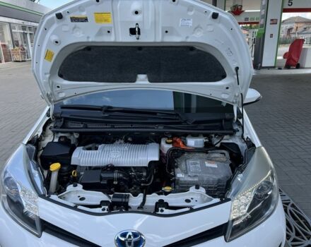 Белый Тойота Ярис, объемом двигателя 1.5 л и пробегом 155 тыс. км за 11700 $, фото 15 на Automoto.ua