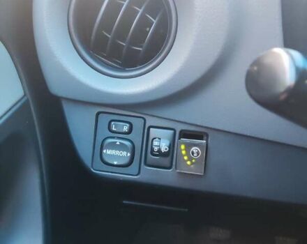 Белый Тойота Ярис, объемом двигателя 1.33 л и пробегом 244 тыс. км за 7000 $, фото 14 на Automoto.ua