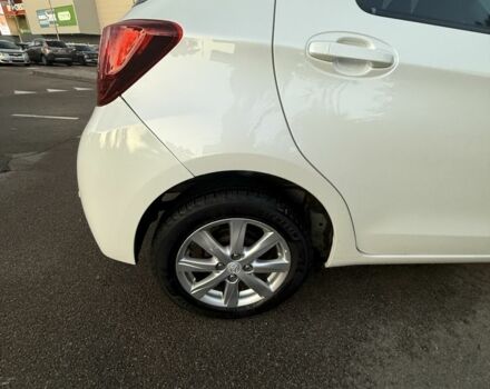 Тойота Ярис 2014 в Киеве на Automoto.ua Белый Тойота Ярис, объемом двигателя 0 л и пробегом 115 тыс. км за 10499 $, фото 10 на Automoto.ua