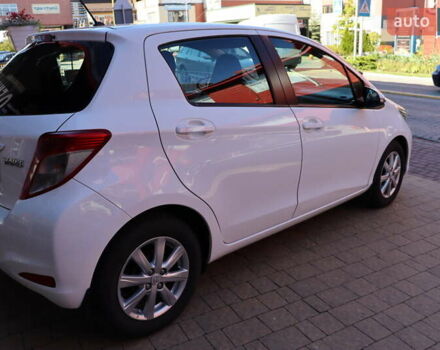 Белый Тойота Ярис, объемом двигателя 1.33 л и пробегом 96 тыс. км за 12400 $, фото 2 на Automoto.ua