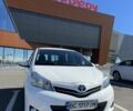 Білий Тойота Яріс, об'ємом двигуна 1.33 л та пробігом 96 тис. км за 11700 $, фото 1 на Automoto.ua