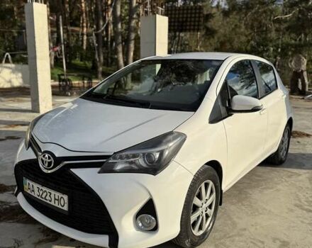 Белый Тойота Ярис, объемом двигателя 1.3 л и пробегом 156 тыс. км за 11000 $, фото 2 на Automoto.ua