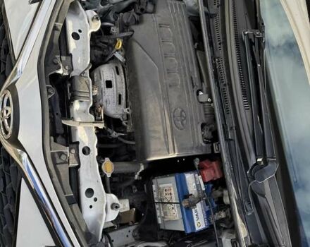 Белый Тойота Ярис, объемом двигателя 1.3 л и пробегом 156 тыс. км за 11000 $, фото 13 на Automoto.ua