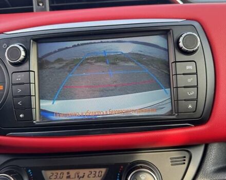 Білий Тойота Яріс, об'ємом двигуна 1.33 л та пробігом 125 тис. км за 12500 $, фото 3 на Automoto.ua