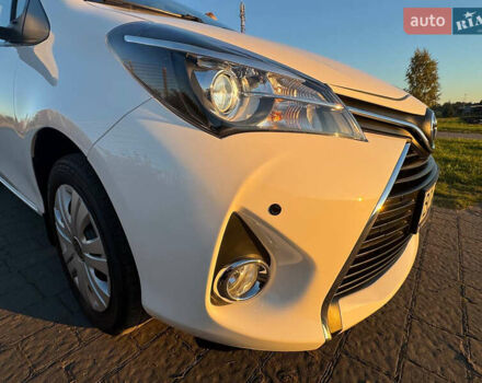 Білий Тойота Яріс, об'ємом двигуна 1.33 л та пробігом 75 тис. км за 11300 $, фото 9 на Automoto.ua