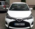 Білий Тойота Яріс, об'ємом двигуна 1 л та пробігом 120 тис. км за 7800 $, фото 1 на Automoto.ua
