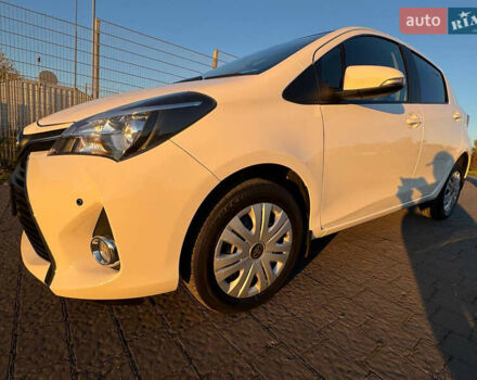 Білий Тойота Яріс, об'ємом двигуна 1.33 л та пробігом 75 тис. км за 11300 $, фото 10 на Automoto.ua