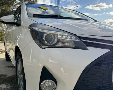 Белый Тойота Ярис, объемом двигателя 1.3 л и пробегом 156 тыс. км за 11000 $, фото 6 на Automoto.ua