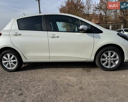 Білий Тойота Яріс, об'ємом двигуна 1.33 л та пробігом 125 тис. км за 12500 $, фото 11 на Automoto.ua
