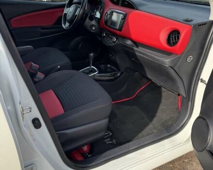 Білий Тойота Яріс, об'ємом двигуна 1.33 л та пробігом 125 тис. км за 12500 $, фото 10 на Automoto.ua