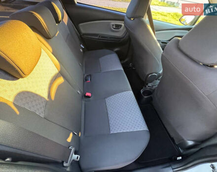 Білий Тойота Яріс, об'ємом двигуна 1.33 л та пробігом 75 тис. км за 11300 $, фото 23 на Automoto.ua