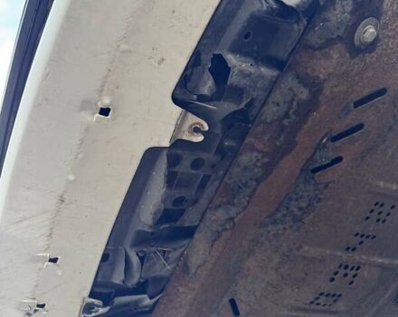 Белый Тойота Ярис, объемом двигателя 1.3 л и пробегом 156 тыс. км за 11000 $, фото 28 на Automoto.ua