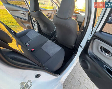 Білий Тойота Яріс, об'ємом двигуна 1.33 л та пробігом 75 тис. км за 11300 $, фото 26 на Automoto.ua