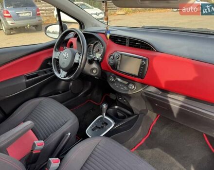 Білий Тойота Яріс, об'ємом двигуна 1.33 л та пробігом 125 тис. км за 12500 $, фото 9 на Automoto.ua