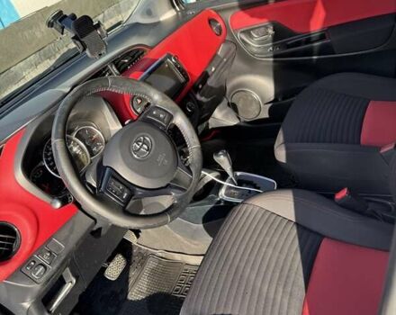 Белый Тойота Ярис, объемом двигателя 1.3 л и пробегом 156 тыс. км за 11000 $, фото 17 на Automoto.ua