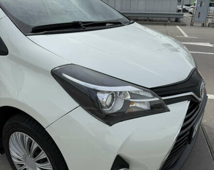 Тойота Ярис 2015 в Киеве на Automoto.ua Белый Тойота Ярис, объемом двигателя 1.3 л и пробегом 109 тыс. км за 9700 $, фото 5 на Automoto.ua