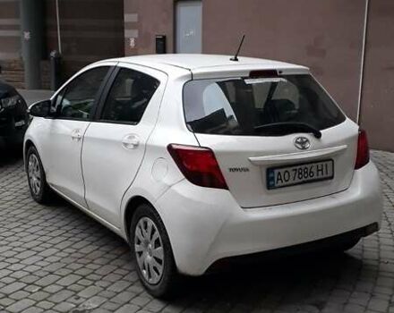 Білий Тойота Яріс, об'ємом двигуна 1 л та пробігом 120 тис. км за 7800 $, фото 3 на Automoto.ua
