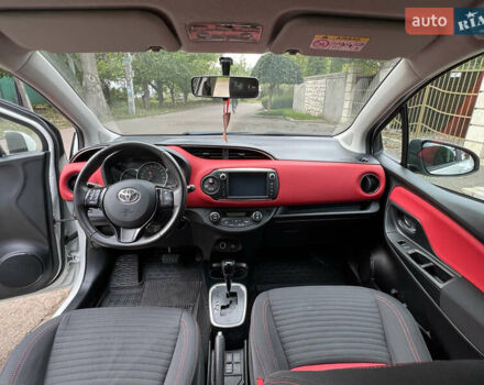 Белый Тойота Ярис, объемом двигателя 1.33 л и пробегом 92 тыс. км за 13600 $, фото 18 на Automoto.ua