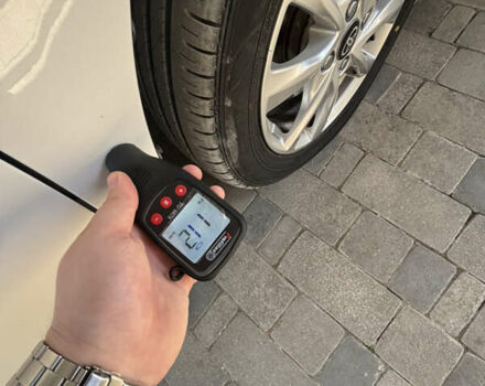 Белый Тойота Ярис, объемом двигателя 1 л и пробегом 68 тыс. км за 9200 $, фото 6 на Automoto.ua