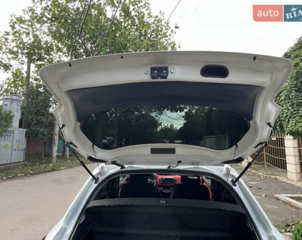 Белый Тойота Ярис, объемом двигателя 1.33 л и пробегом 92 тыс. км за 13600 $, фото 11 на Automoto.ua