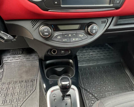 Белый Тойота Ярис, объемом двигателя 1.33 л и пробегом 92 тыс. км за 13600 $, фото 17 на Automoto.ua