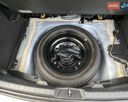 Белый Тойота Ярис, объемом двигателя 1.33 л и пробегом 92 тыс. км за 13600 $, фото 13 на Automoto.ua