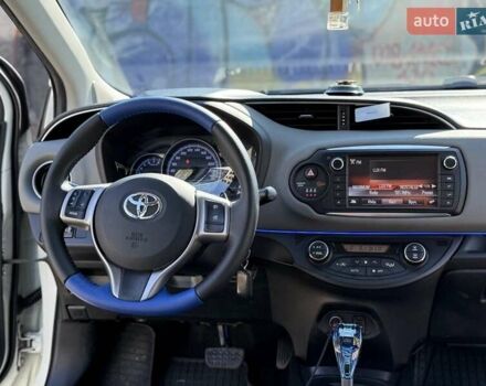 Білий Тойота Яріс, об'ємом двигуна 1.3 л та пробігом 148 тис. км за 11800 $, фото 20 на Automoto.ua