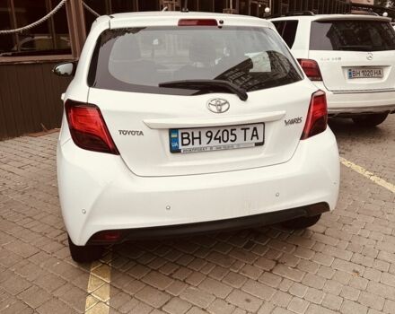 Белый Тойота Ярис, объемом двигателя 1.3 л и пробегом 64 тыс. км за 12000 $, фото 2 на Automoto.ua