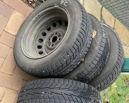 Білий Тойота Яріс, об'ємом двигуна 1.5 л та пробігом 119 тис. км за 10500 $, фото 30 на Automoto.ua