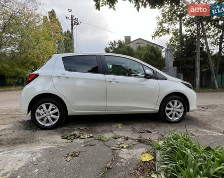 Белый Тойота Ярис, объемом двигателя 1.33 л и пробегом 92 тыс. км за 13600 $, фото 5 на Automoto.ua