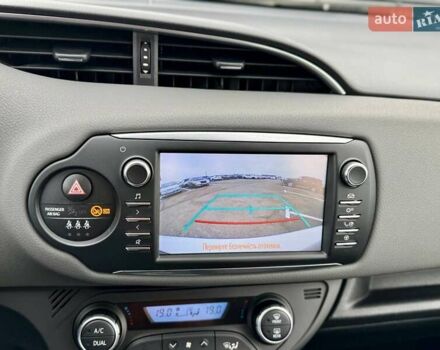 Белый Тойота Ярис, объемом двигателя 1.5 л и пробегом 52 тыс. км за 15400 $, фото 36 на Automoto.ua