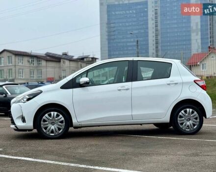 Белый Тойота Ярис, объемом двигателя 1.5 л и пробегом 52 тыс. км за 15400 $, фото 7 на Automoto.ua