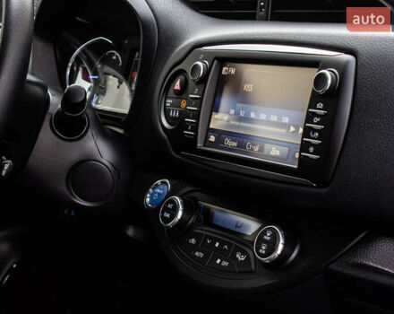 Белый Тойота Ярис, объемом двигателя 1.5 л и пробегом 112 тыс. км за 14900 $, фото 41 на Automoto.ua