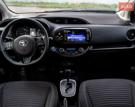 Белый Тойота Ярис, объемом двигателя 1.5 л и пробегом 112 тыс. км за 14900 $, фото 27 на Automoto.ua