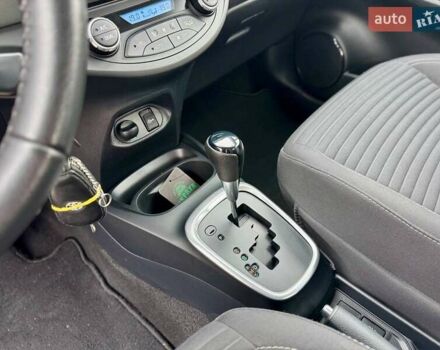 Белый Тойота Ярис, объемом двигателя 1.5 л и пробегом 52 тыс. км за 15400 $, фото 26 на Automoto.ua