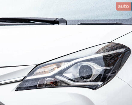 Белый Тойота Ярис, объемом двигателя 1.5 л и пробегом 112 тыс. км за 14900 $, фото 13 на Automoto.ua