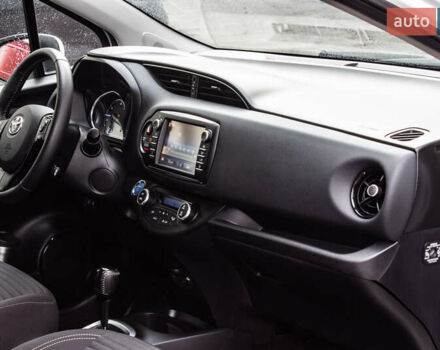 Белый Тойота Ярис, объемом двигателя 1.5 л и пробегом 112 тыс. км за 14900 $, фото 30 на Automoto.ua