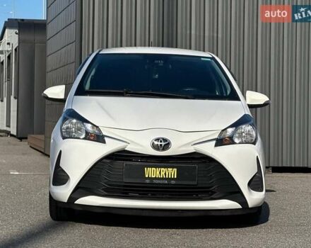 Білий Тойота Яріс, об'ємом двигуна 1 л та пробігом 59 тис. км за 9850 $, фото 1 на Automoto.ua