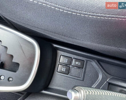 Белый Тойота Ярис, объемом двигателя 1.5 л и пробегом 165 тыс. км за 14990 $, фото 35 на Automoto.ua