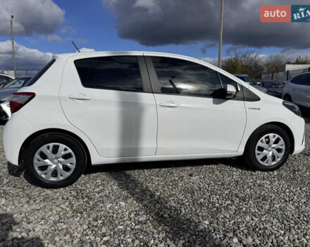 Белый Тойота Ярис, объемом двигателя 1.5 л и пробегом 165 тыс. км за 14990 $, фото 19 на Automoto.ua