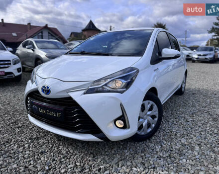 Белый Тойота Ярис, объемом двигателя 1.5 л и пробегом 165 тыс. км за 14990 $, фото 3 на Automoto.ua