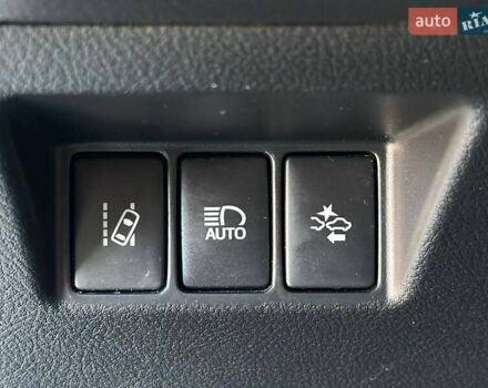 Білий Тойота Яріс, об'ємом двигуна 1 л та пробігом 59 тис. км за 9850 $, фото 24 на Automoto.ua