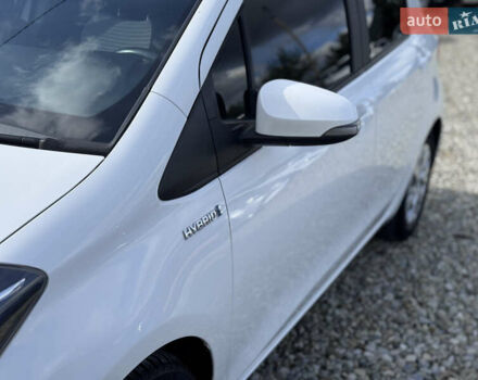 Белый Тойота Ярис, объемом двигателя 1.5 л и пробегом 165 тыс. км за 14990 $, фото 27 на Automoto.ua