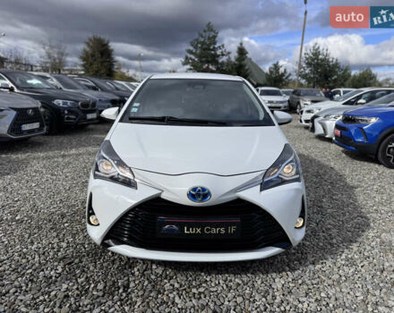 Белый Тойота Ярис, объемом двигателя 1.5 л и пробегом 165 тыс. км за 14990 $, фото 1 на Automoto.ua