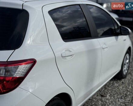 Белый Тойота Ярис, объемом двигателя 1.5 л и пробегом 165 тыс. км за 14990 $, фото 16 на Automoto.ua