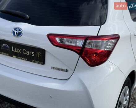 Белый Тойота Ярис, объемом двигателя 1.5 л и пробегом 165 тыс. км за 14990 $, фото 15 на Automoto.ua