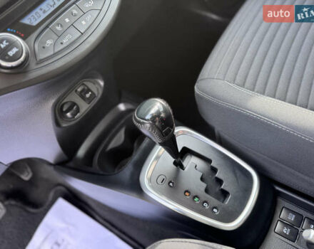 Белый Тойота Ярис, объемом двигателя 1.5 л и пробегом 165 тыс. км за 14990 $, фото 34 на Automoto.ua