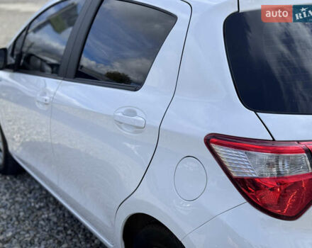 Белый Тойота Ярис, объемом двигателя 1.5 л и пробегом 165 тыс. км за 14990 $, фото 11 на Automoto.ua